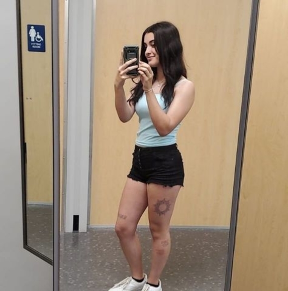 Profile Picture of Lori Paluszynski (@lori0029) on Poshmark