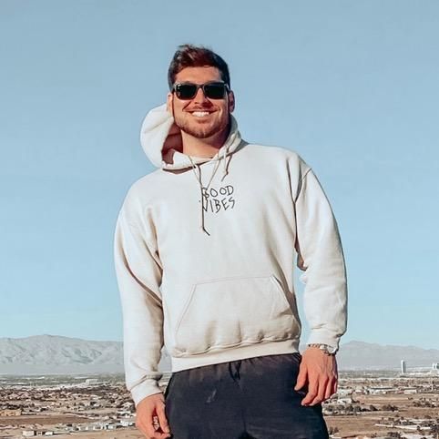 Profile Picture of Kenyon (@krhine9) on Tiktok