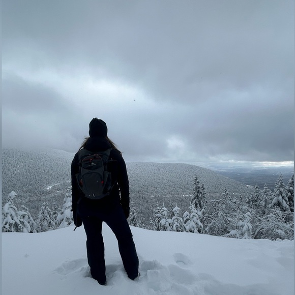 Profile Picture of Alex-sandrine Sandrine (@alexe735) on Poshmark