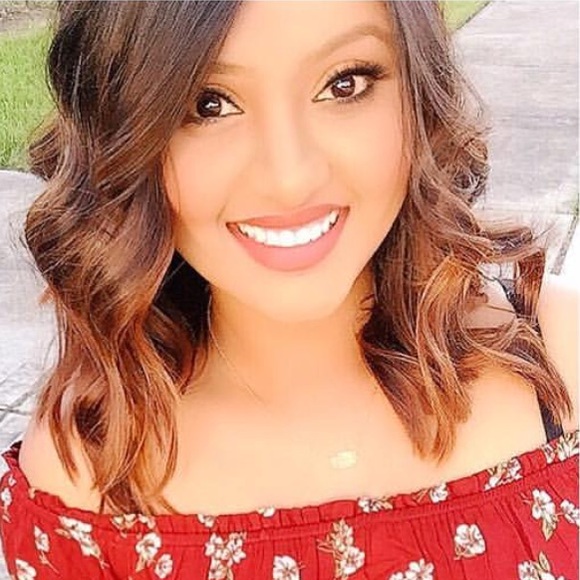 Profile Picture of Aditi Ilora (@ilora09) on Poshmark