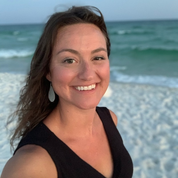 Profile Picture of Paula Fisher bengel (@newlifenurse) on Poshmark