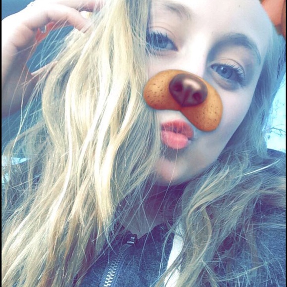 Profile Picture of Payton Bramel (@pbramel00) on Poshmark