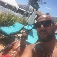 Profile Picture of michaeldebbari (@michaeldebbari) on Tiktok