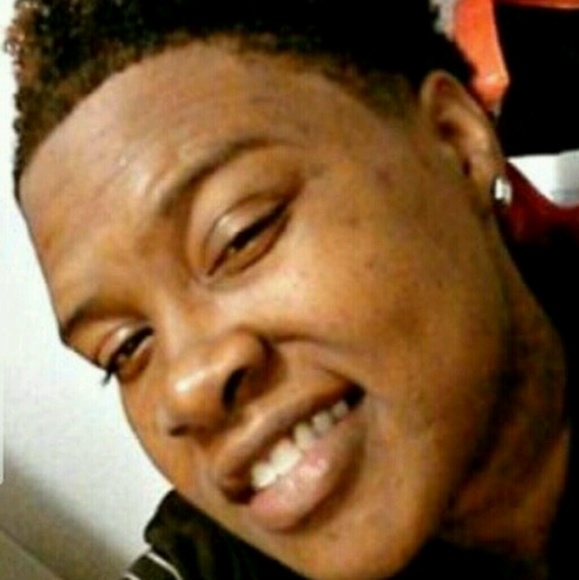 Profile Picture of Jade Vallery (@jadeiman93) on Poshmark