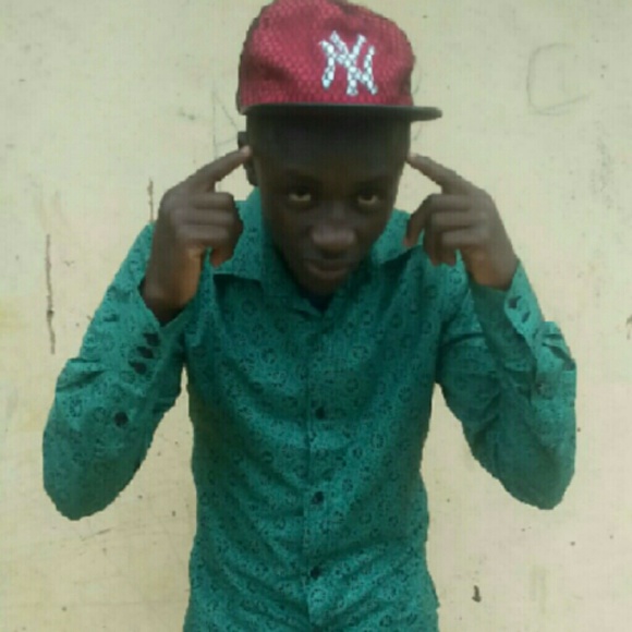 Profile Picture of Abraham Daniel (@hunter7890) on Poshmark