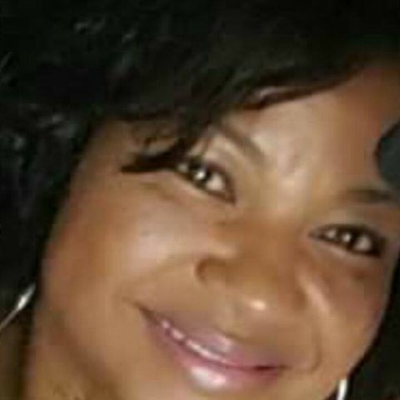 Profile Picture of Elizabeth Gambaro (@egambaro6141) on Poshmark