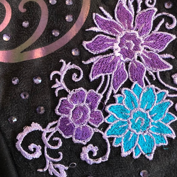 Profile Picture of Carrie Jacobucci (@cjacobucci) on Poshmark