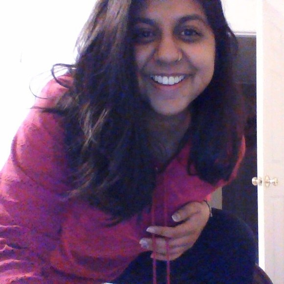Profile Picture of Meera Patel (@meeradpatel3) on Poshmark
