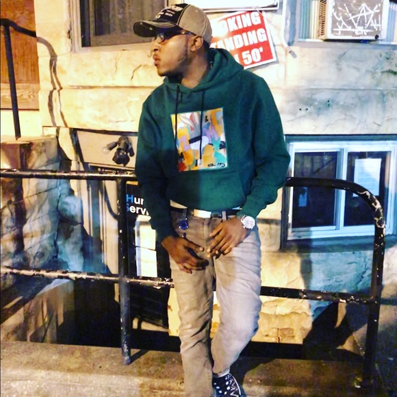 Profile Picture of Montez Jones (@pjgrandson) on Poshmark