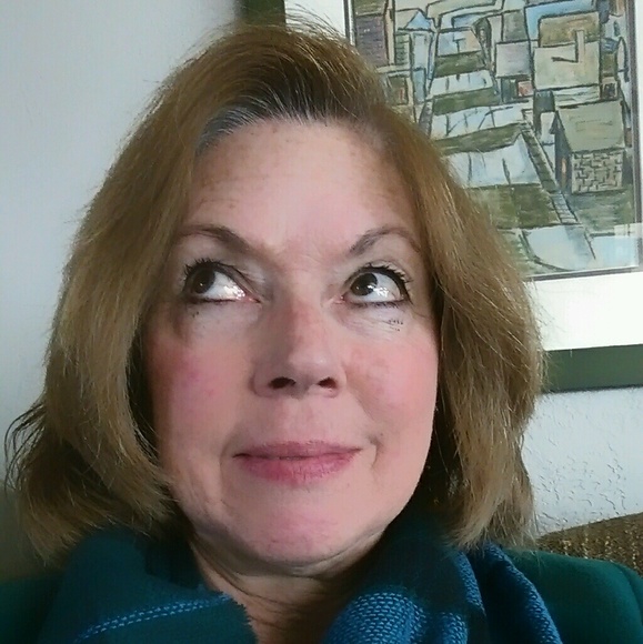 Profile Picture of Nancy Harby (@nharby) on Poshmark