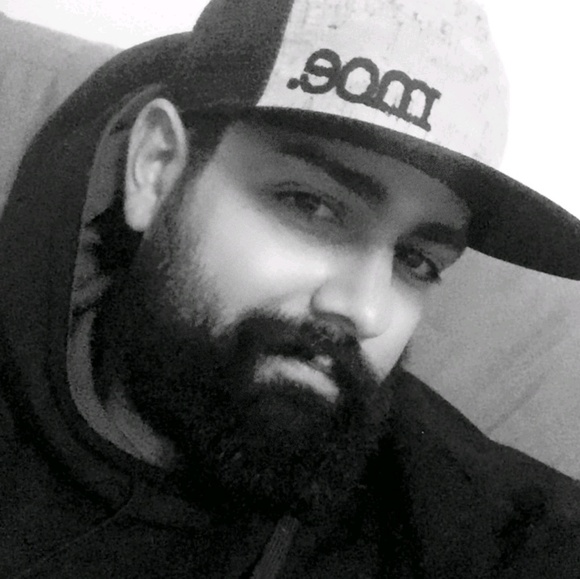 Profile Picture of Mo Alsaleh (@bigmo87) on Poshmark