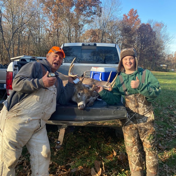 Profile Picture of Fender Ely (@fenderely) on Poshmark