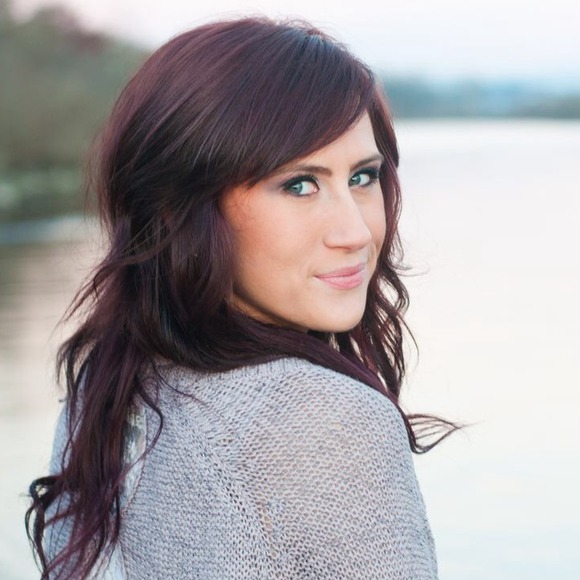 Profile Picture of Tanya Kozlov (@tanyakozzie) on Poshmark