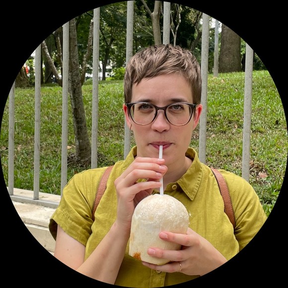 Profile Picture of Molly Brookfield (@mbrkfld) on Poshmark