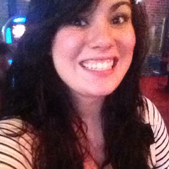 Profile Picture of Jessica Cutrer (@jcutrer) on Poshmark