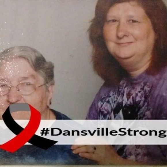 Profile Picture of Bonnie Nephew (@whitewolf112264) on Poshmark