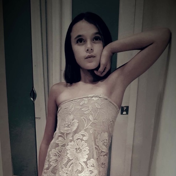 Profile Picture of Connie Zarrillo (@girlygirl1977) on Poshmark