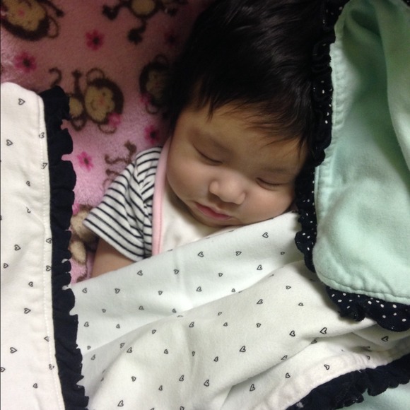 Profile Picture of Ruth Irias (@shopruth89) on Poshmark