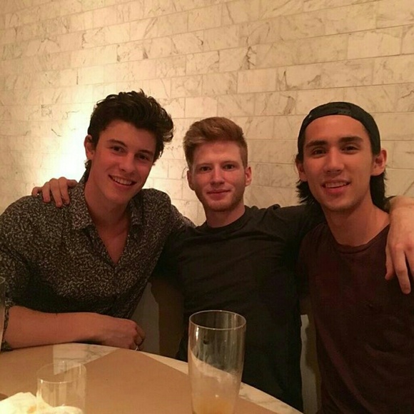 Profile Picture of Marselina Lafuente (@ayoomarcy) on Poshmark