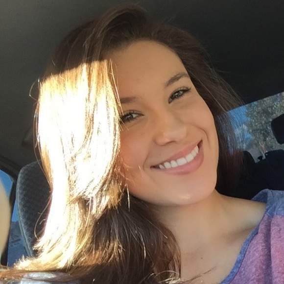 Profile Picture of Celeste Luna (@xoxoceee) on Poshmark