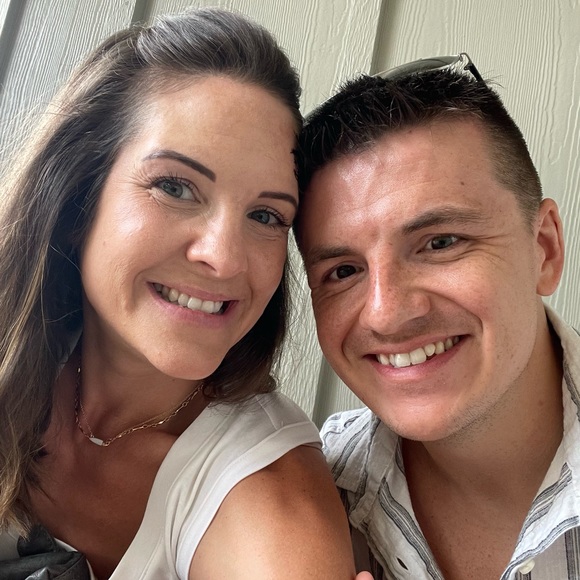 Profile Picture of Jessica Schoenberger (@j_schoenberger) on Poshmark