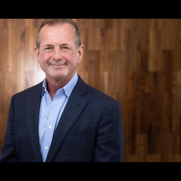 Profile Picture of Jim Schleckser (@jhschleckser) on Poshmark