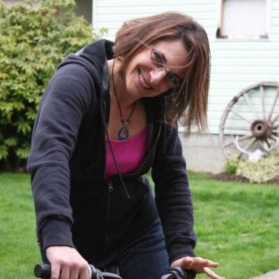 Profile Picture of Joanne Nadeau (@@walkofftheblues) on Twitter