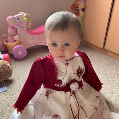 Profile Picture of Lisa C (@lisacalver) on Twitter