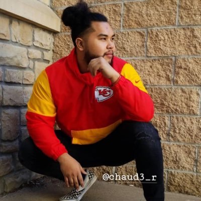 Profile Picture of Michael. (@Chau_chau_73) on Twitter