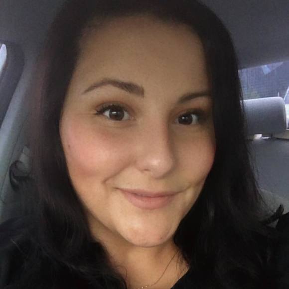 Profile Picture of Katrina Pilatos (@pilatoskatrina) on Poshmark