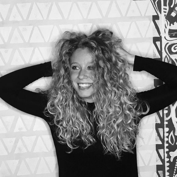 Profile Picture of Sandy Schoener (@heyy_mandy) on Poshmark
