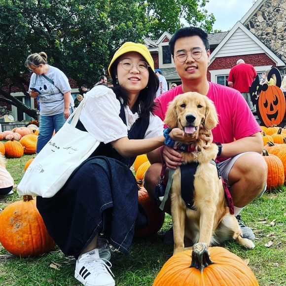 Profile Picture of Joey Wu (@joeywu021) on Poshmark