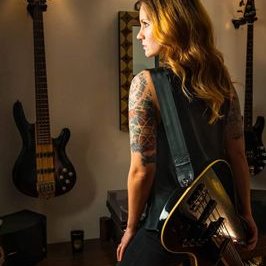 Profile Picture of Jessie Robertson (@JessieOnBass) on Twitter