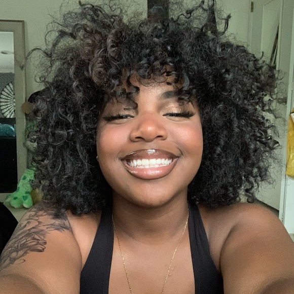 Profile Picture of Kaelin Williams (@kaelin_w) on Poshmark