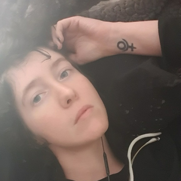 Profile Picture of Callie Coogle (@xcalliec) on Poshmark