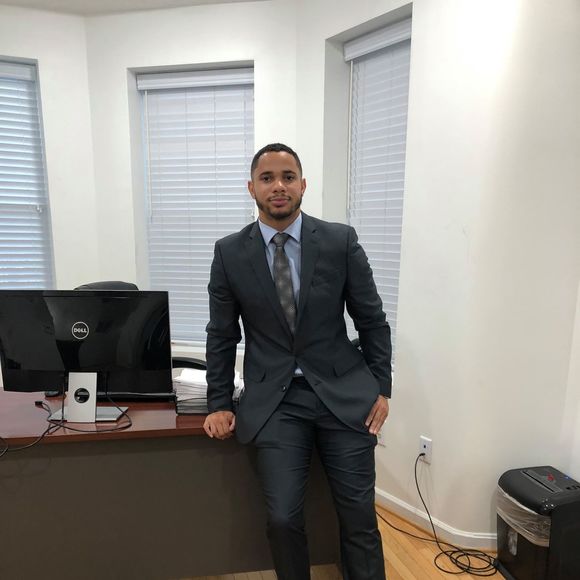 Devin Milton - Poshmark Profile Picture of Devin Milton (@dmilton24) on Poshmark