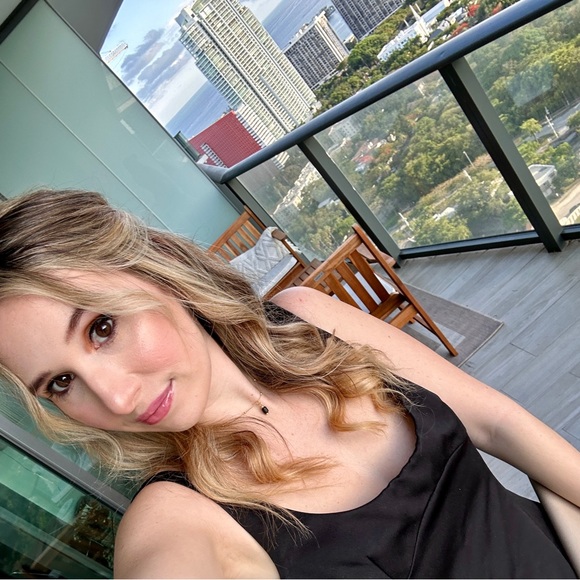 Sophy Bohbot - Poshmark Profile Picture of Sophy Bohbot (@sophyb) on Poshmark