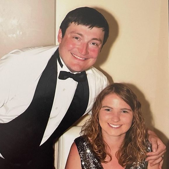 Profile Picture of Andrew Mosteller (@andmos77) on Poshmark