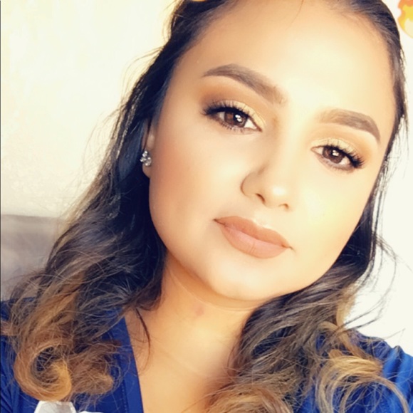 Profile Picture of Jasmine Solis (@jasminesolis67) on Poshmark