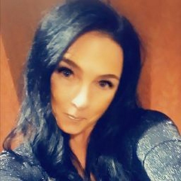 Profile Picture of Teresa Wrzesinski (@t_wrzesinski) on Poshmark