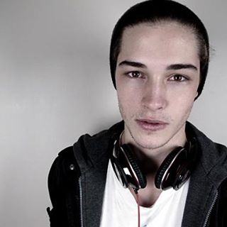 Derek Lennon - Facebook Profile Picture of Derek Lennon (@derek.lennon.9634) on Facebook