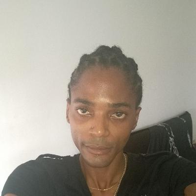 Profile Picture of Wendy Aaron (@wendy97233) on Twitter