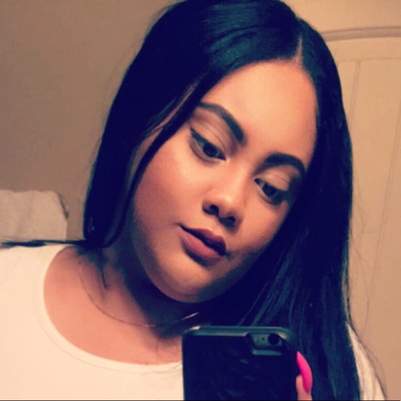 Profile Picture of Jasmine Philips (@jasminepxoxo) on Poshmark
