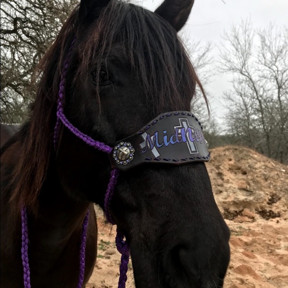 Profile Picture of Tantyana Walcutt (@tantyanawalcutt) on Poshmark