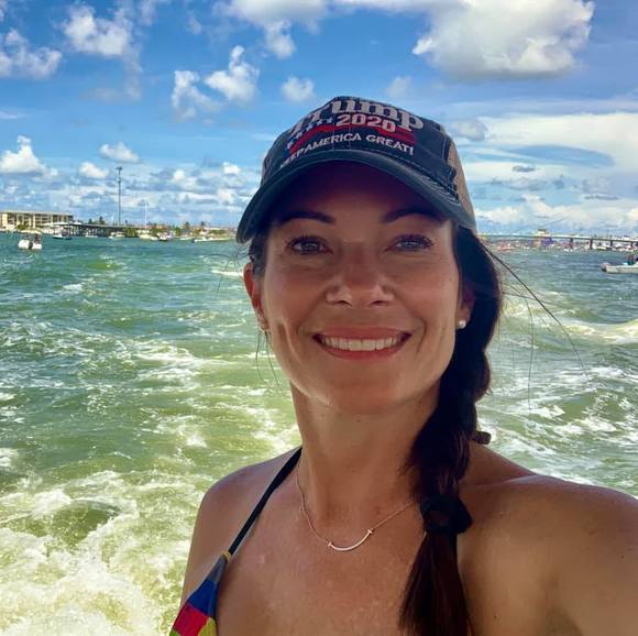 Christi Dolinar - Poshmark Profile Picture of Christi Dolinar (@ckdolinar) on Poshmark