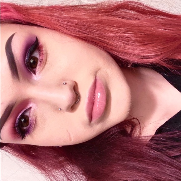 Profile Picture of Lillian Toolan (@lilli_kitten) on Poshmark