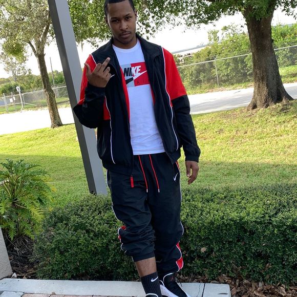 Profile Picture of Hamlin Scott (@dqsmooth24) on Poshmark