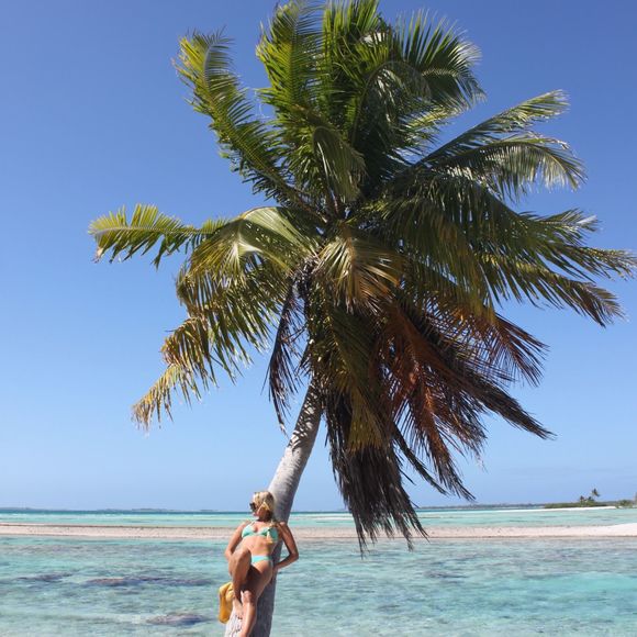 Profile Picture of Alyssa Uslaner (@alyssascloset33) on Poshmark