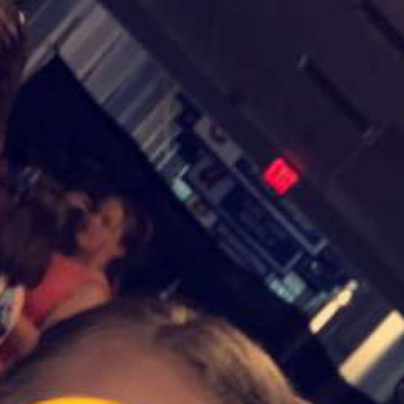 Profile Picture of Craig Dye (@cdye3060) on Poshmark