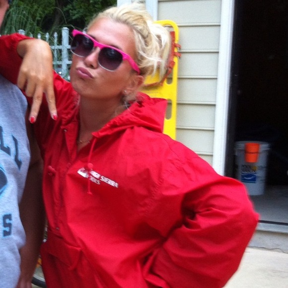 Profile Picture of Aleksandra Stojanovic (@aleksandraanja) on Poshmark